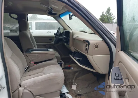 2004 Chevrolet Suburban 1500 Ls из США, поврежденный, VIN 1GNEC16Z24J238030